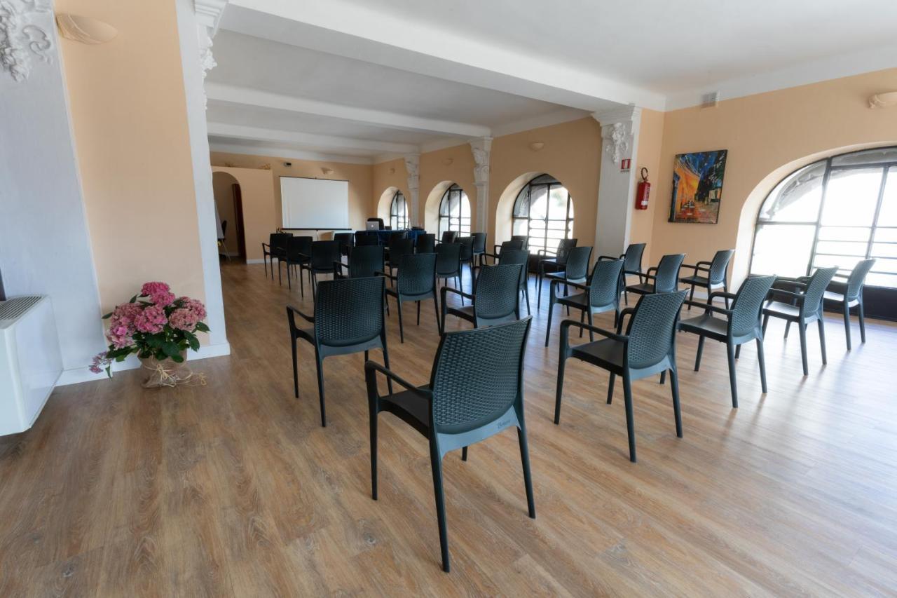Hotel La Nuova Rotaia Gallarate Exterior photo