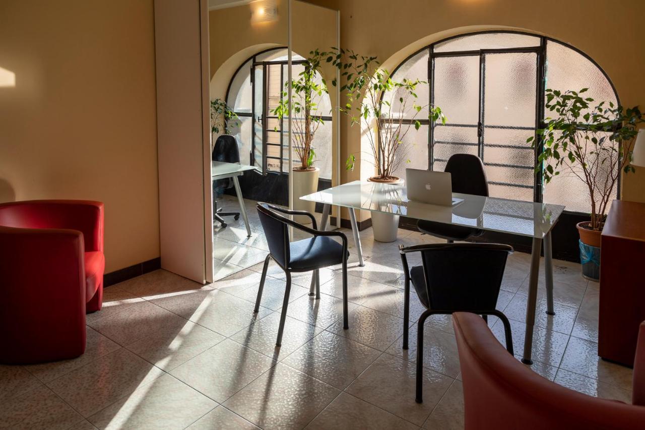 Hotel La Nuova Rotaia Gallarate Exterior photo