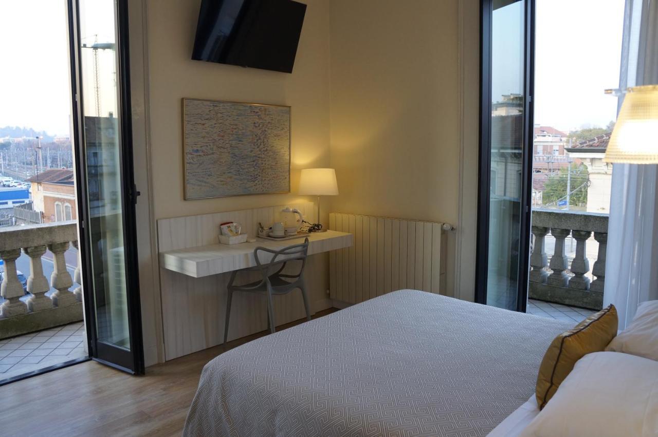 Hotel La Nuova Rotaia Gallarate Exterior photo