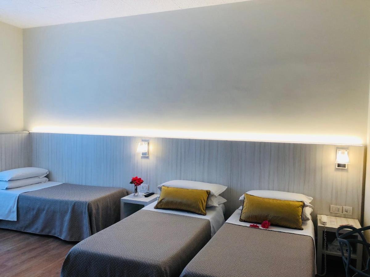 Hotel La Nuova Rotaia Gallarate Exterior photo